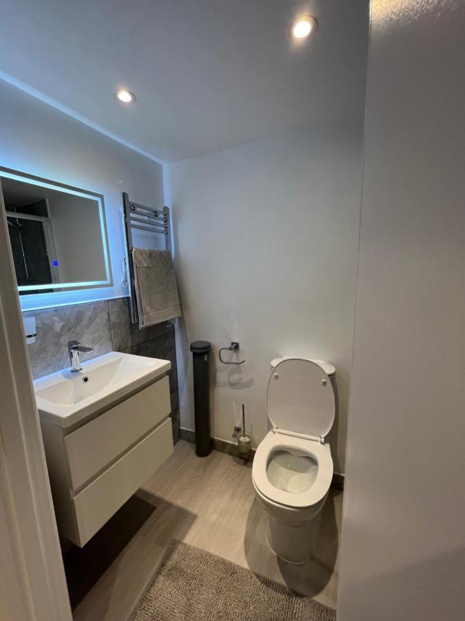 ロンドンStudio Flat In Camden Townアパートメント エクステリア 写真